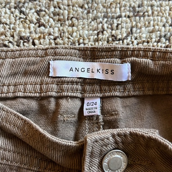 Brown shorts - Picture 3 of 4